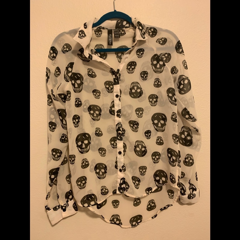 White Sheet Skull Print Blouse